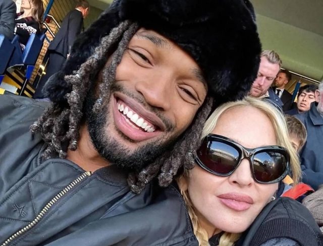 Мадонна тайно обручилась со своим бойфрендом