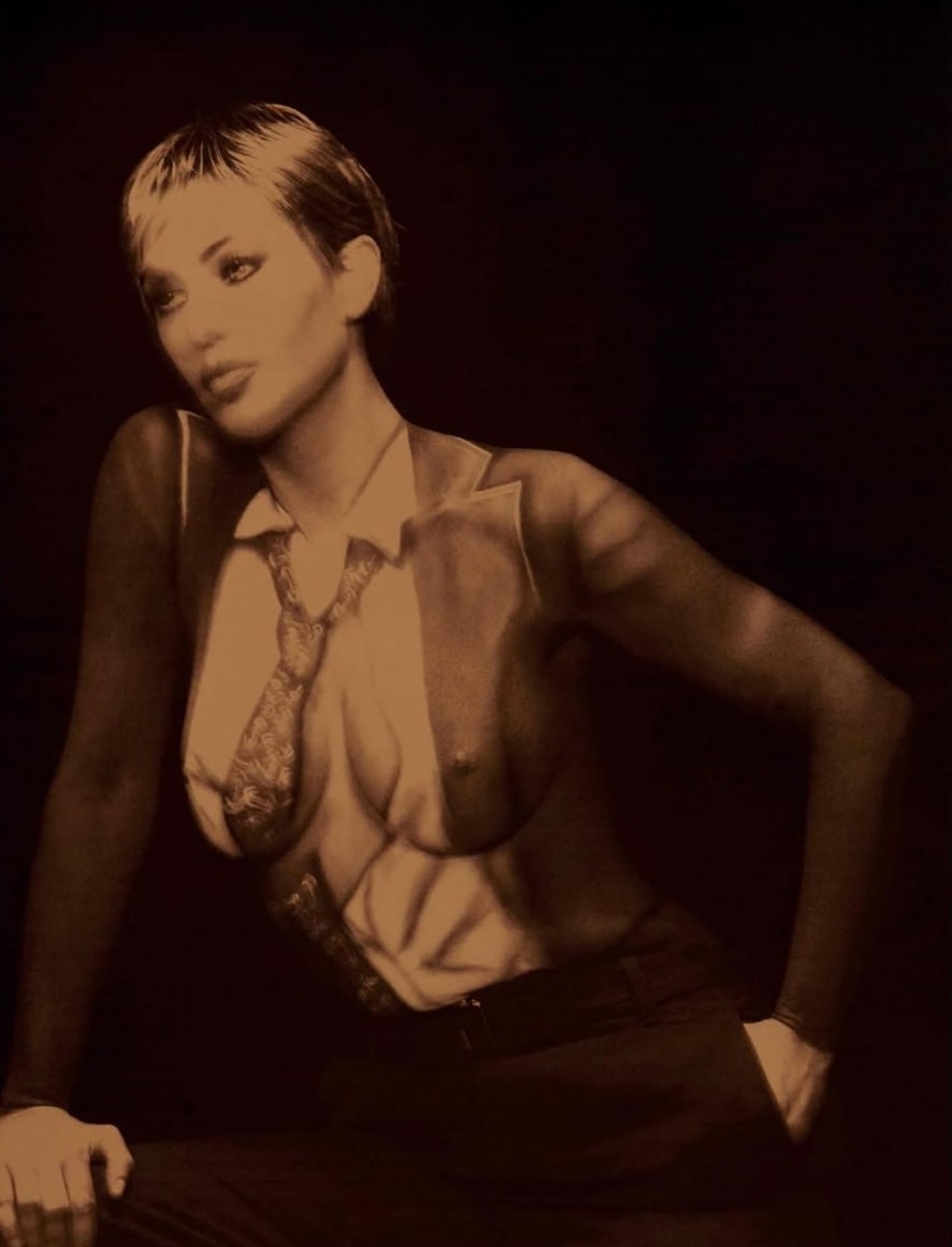 Ким Кардашьян попробовала себя в образе модели боди-арт