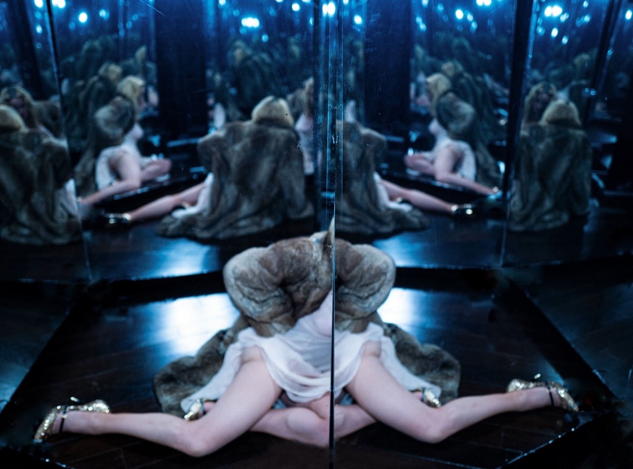 После предложения руки и сердца, Мадонна примерила «подвенечное» платье