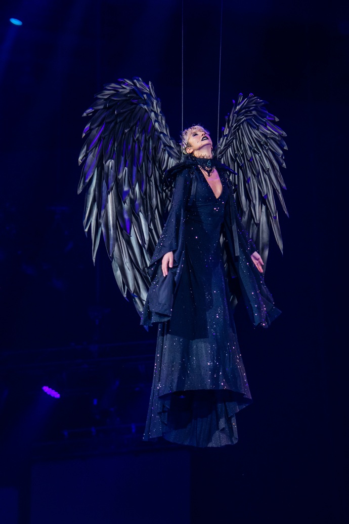 В Москве с аншлагом прошла премьера ледового шоу «Белоснежка» Евгения Плющенко и Яны Рудковской