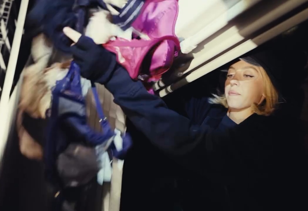 Сидни Суини оригинально анонсировала выход собственной коллекции нижнего белья