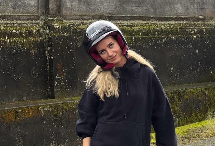 Кристина Асмус не скрывает свой новый роман, но хранит в тайне имя бойфренда Кристина Асмус не скрывает свой новый роман, но хранит в тайне имя бойфренда