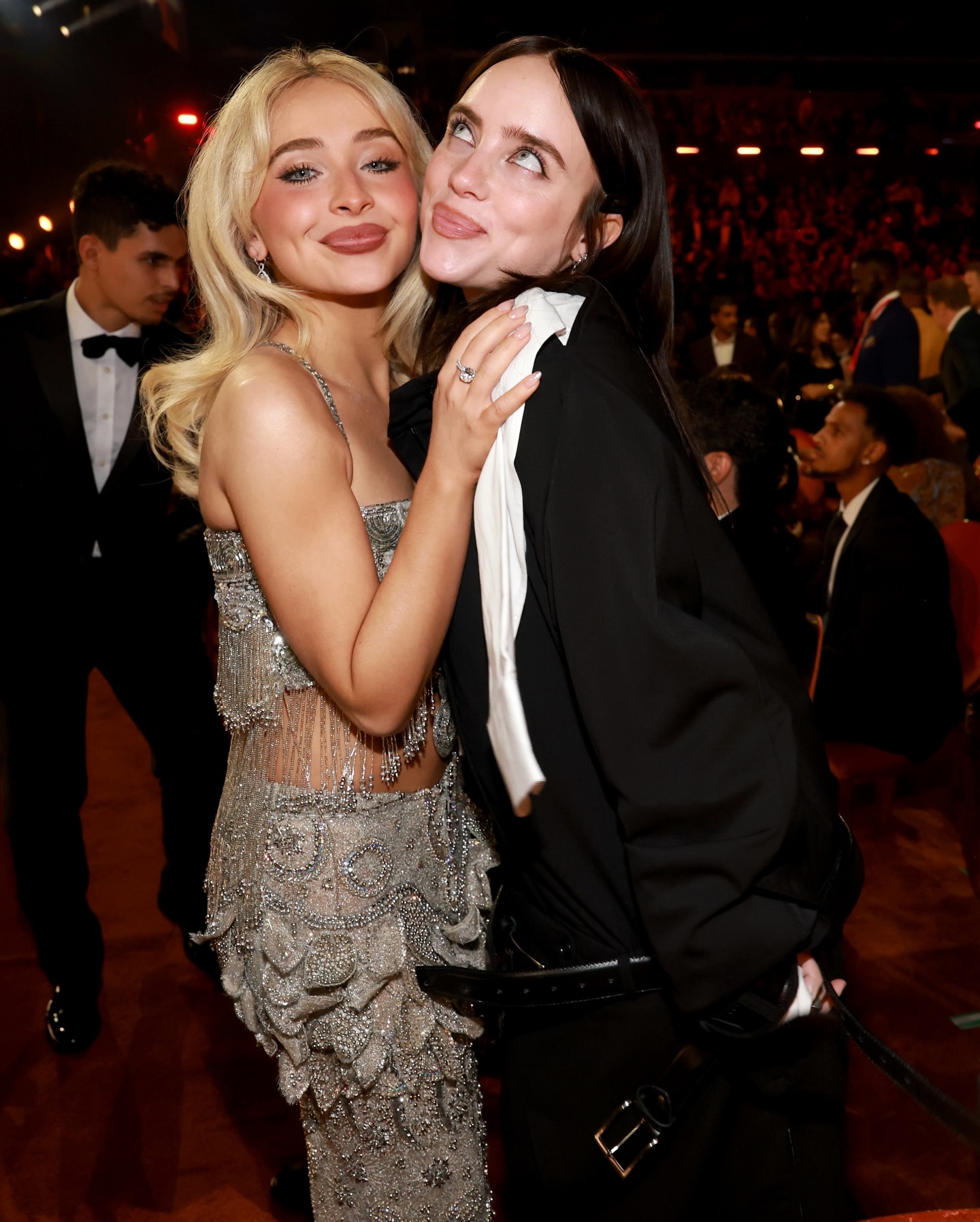 Фея Сабрина Карпантер, колдунья Леди Гага и ультра-сексуальная Чаппел Рон: лучшие фото с премии Грэмми