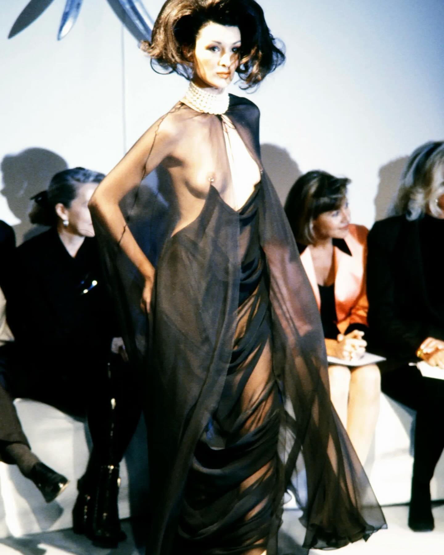 Фея Сабрина Карпантер, колдунья Леди Гага и ультра-сексуальная Чаппел Рон: лучшие фото с премии Грэмми