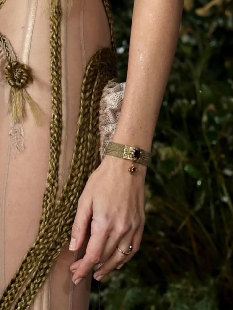 Плохая кожа лица Марго Робби стала поводом для обсуждения в сети