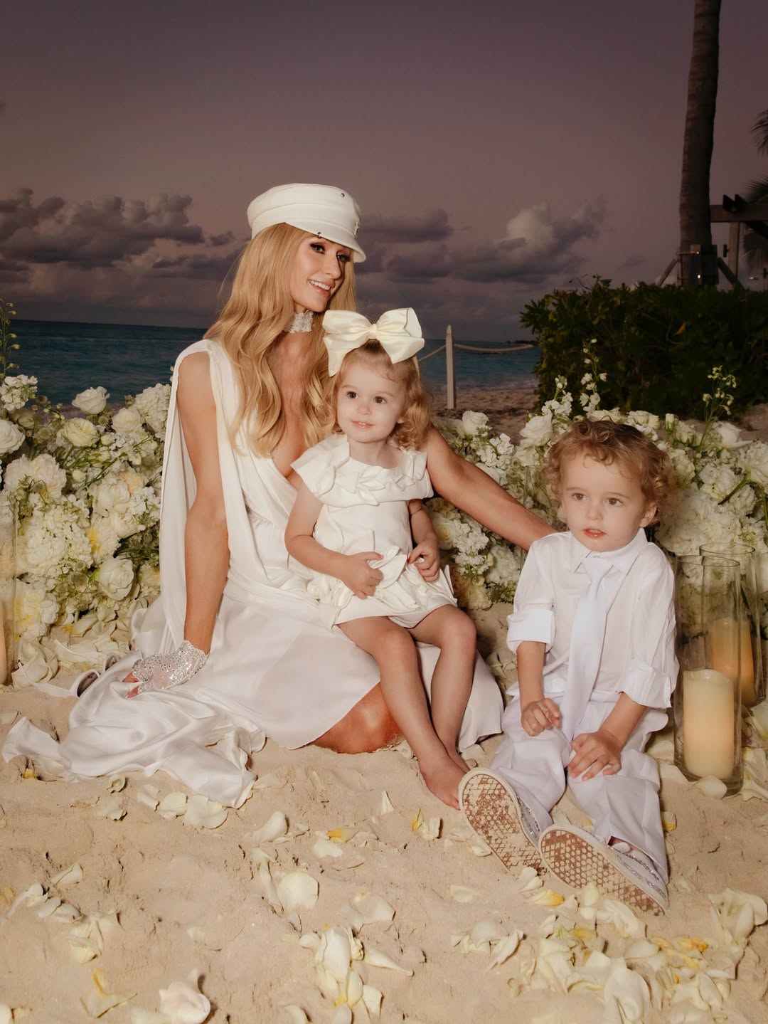 Пэрис Хилтон вновь вышла замуж. Ну, почти