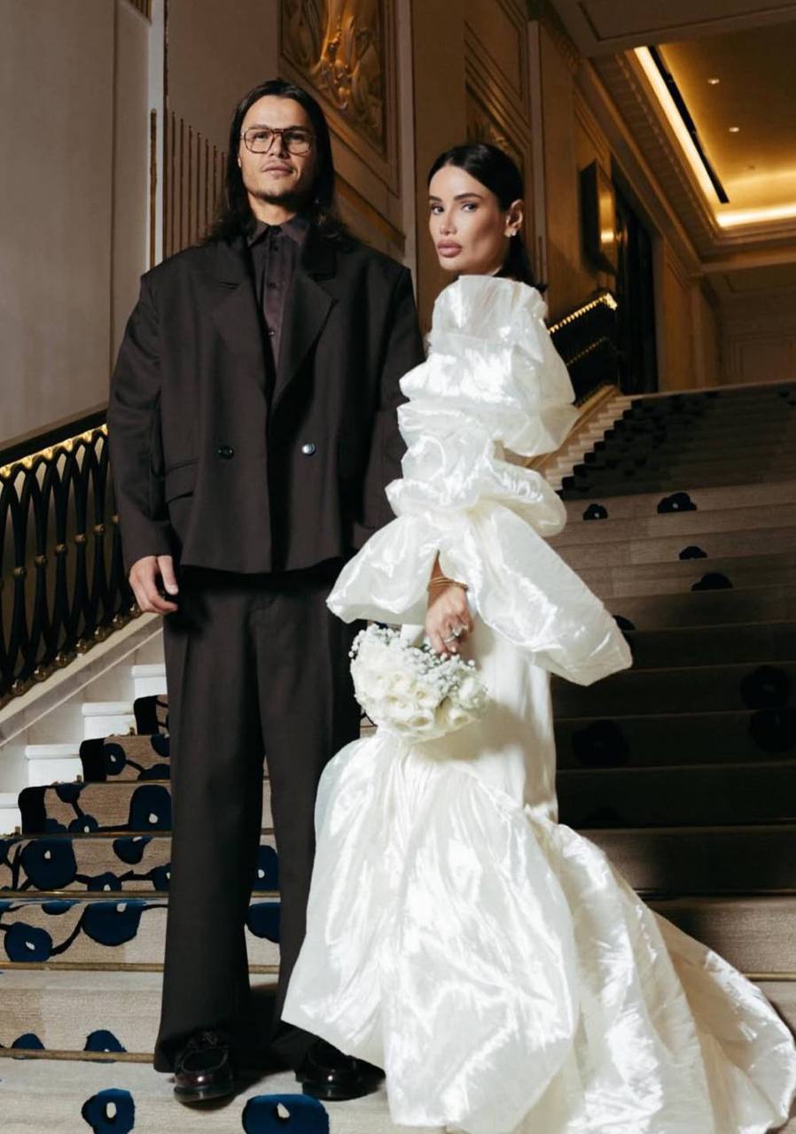 Айза вышла замуж по рекомендации астролога