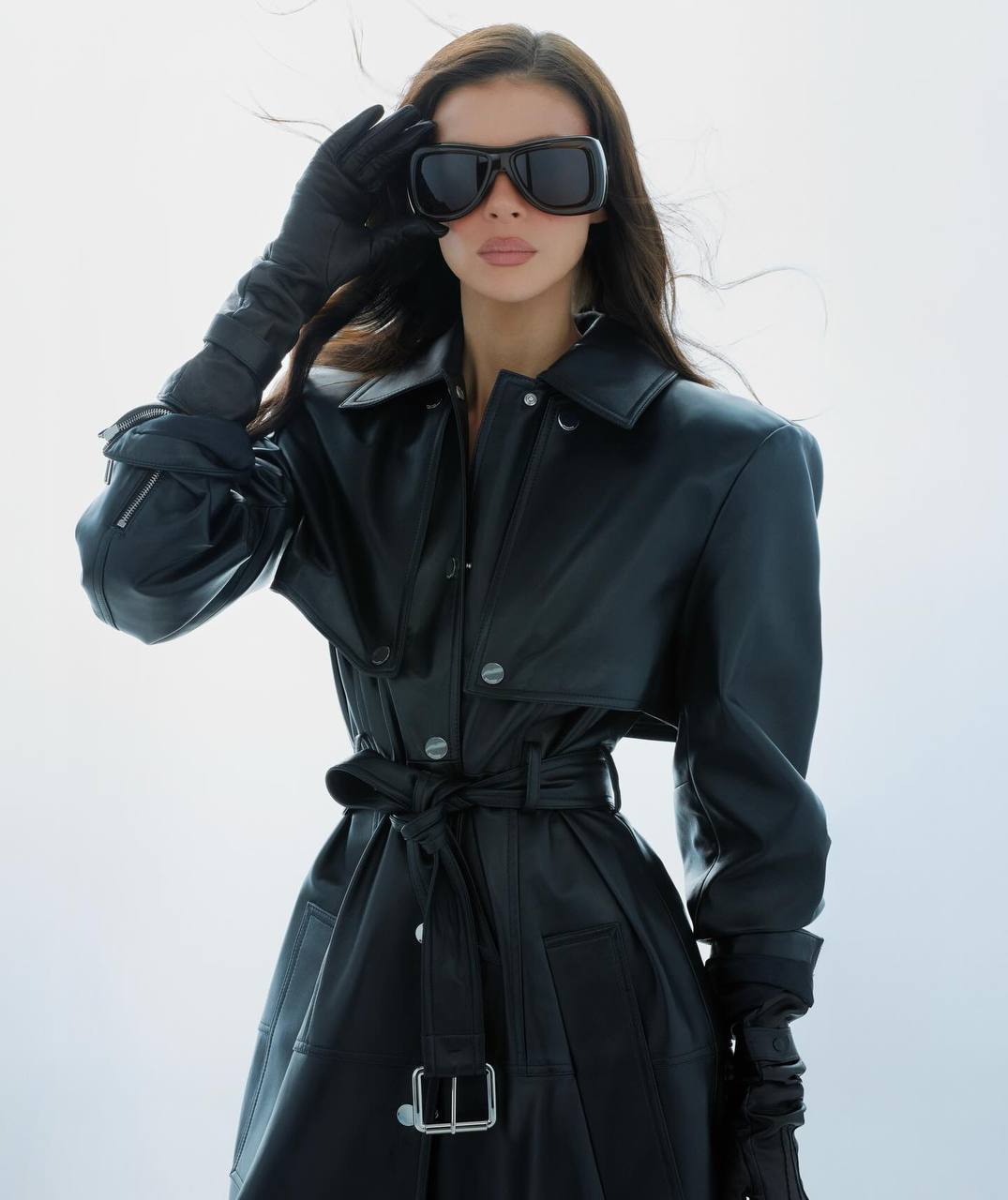 Никола Пельтц попала сразу на 4 обложки испанского ELLE