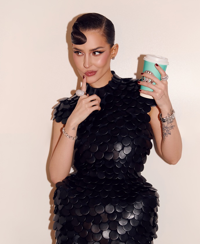 Латте со вкусом любимых хитов: Stars Coffee и ARTIK & ASTI объединились ради весеннего сюрприза Латте со вкусом любимых хитов: Stars Coffee и ARTIK & ASTI объединились ради весеннего сюрприза