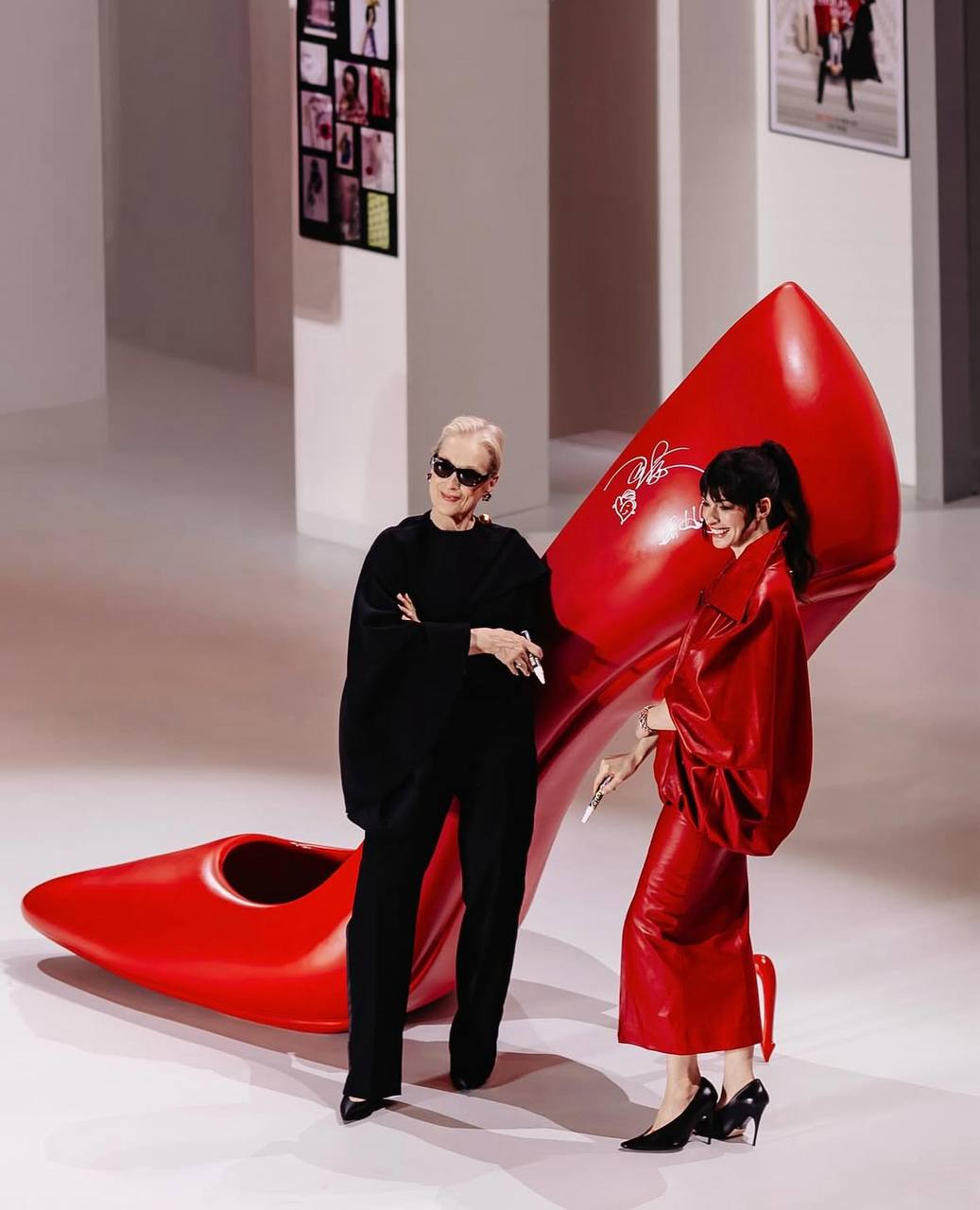 Энн Хэтэуэй покинула промо-тур «Дьявол носит Prada 2», но оно того стоило